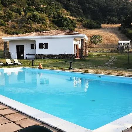 La Fattoria 3* קאסטלסארדו